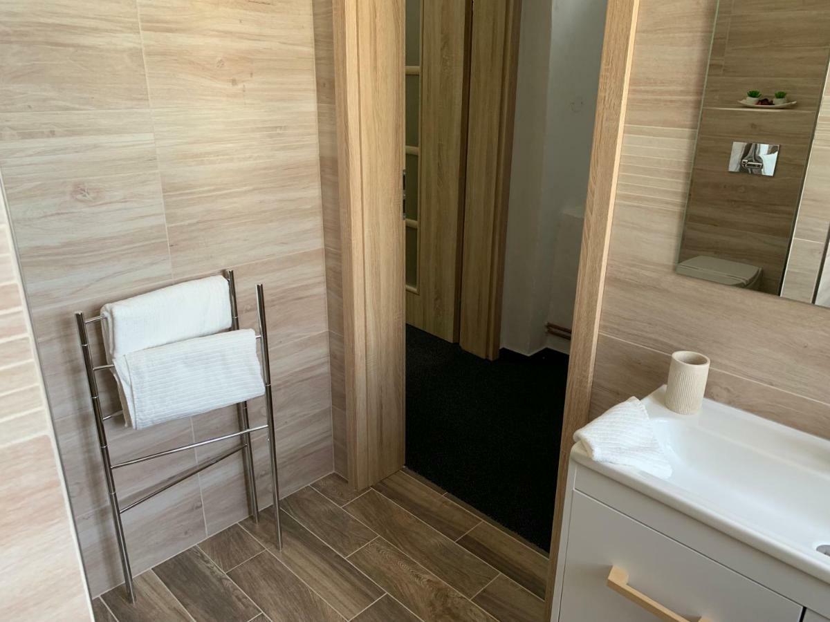Apartman Alesta Bruntál Eksteriør bilde