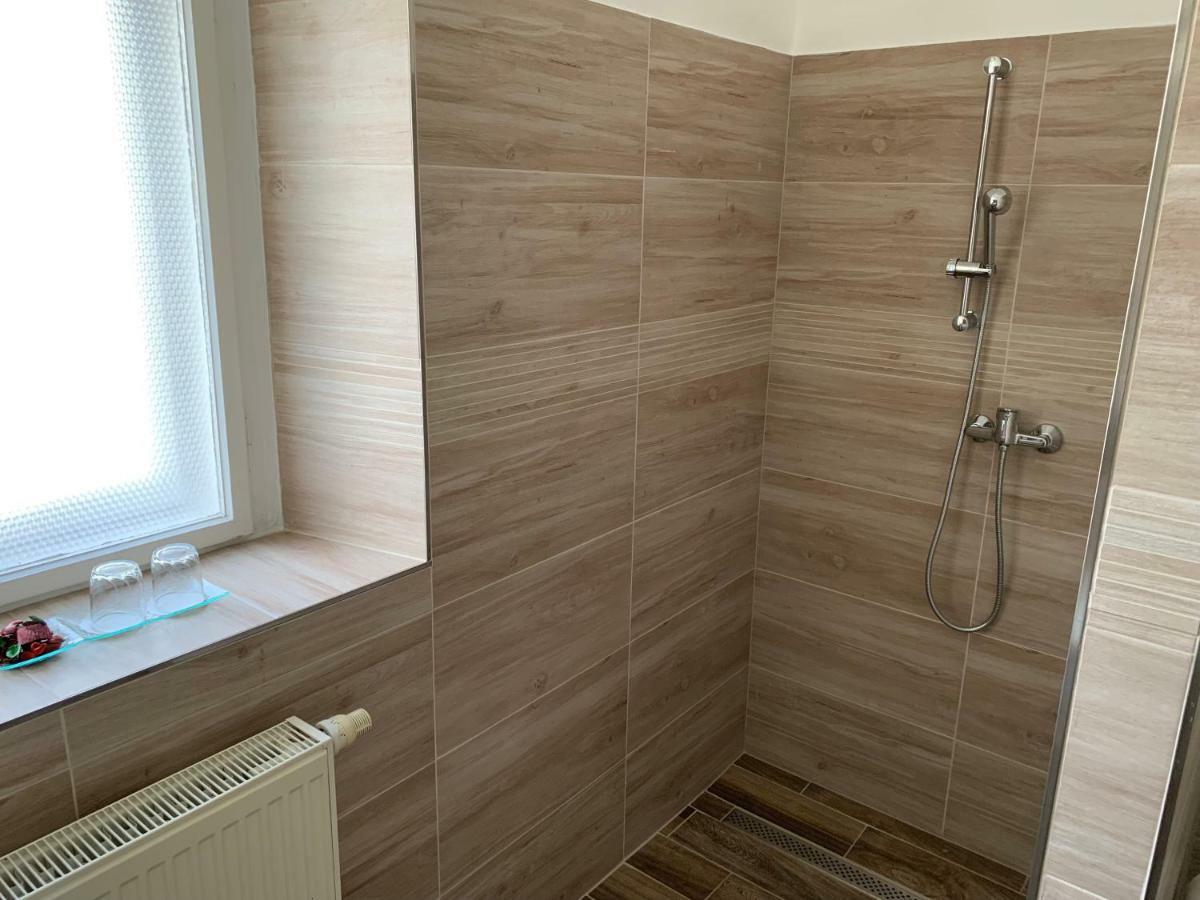 Apartman Alesta Bruntál Eksteriør bilde