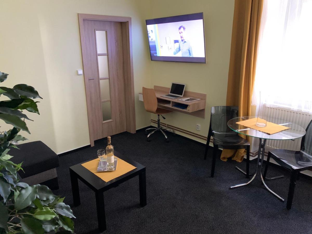 Apartman Alesta Bruntál Eksteriør bilde